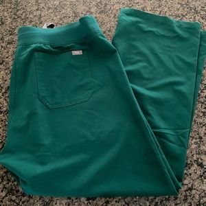 Figs scrubs Hunter Green Livingston LP